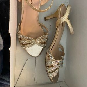 Size 8, Lorraine dress shoe